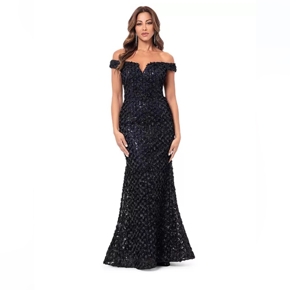 XSCAPE
Women's 3D Sequin Off-The-Shoulder Gown